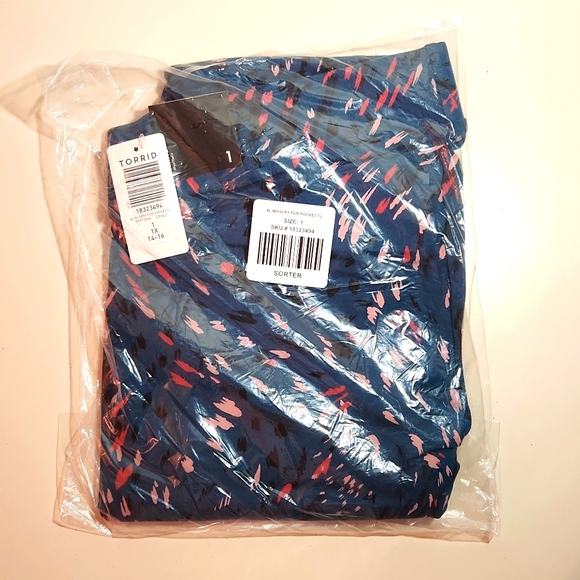 ❤️NWT VINTAGE TORRIID POCKETS PREMIUM LEGGING - WAVY ANIMAL PRINT - PLUS SIZE 1X - Picture 4 of 9